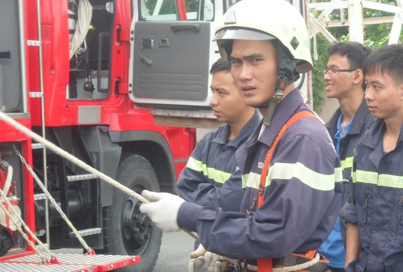 Chang linh cuu hoa la cong dan tre tieu bieu TP.HCM 2013 hinh anh