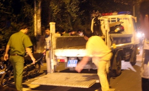 Nguoi dan ong chet bi an ben le duong o Sai Gon hinh anh