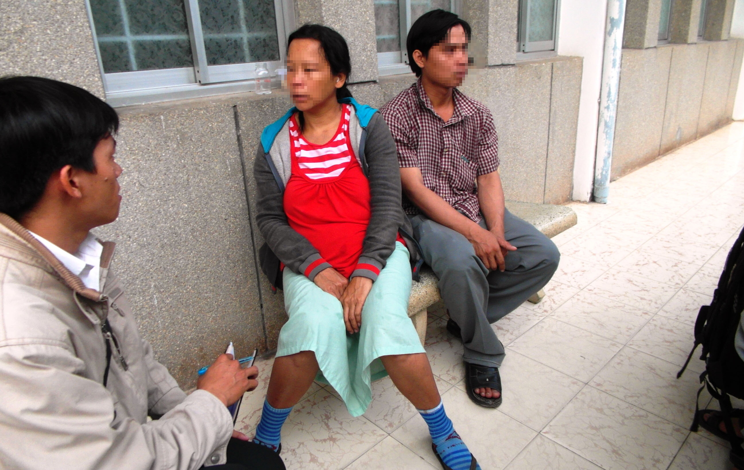 Be so sinh 1 ngay tuoi o Sai Gon bi bat coc hinh anh