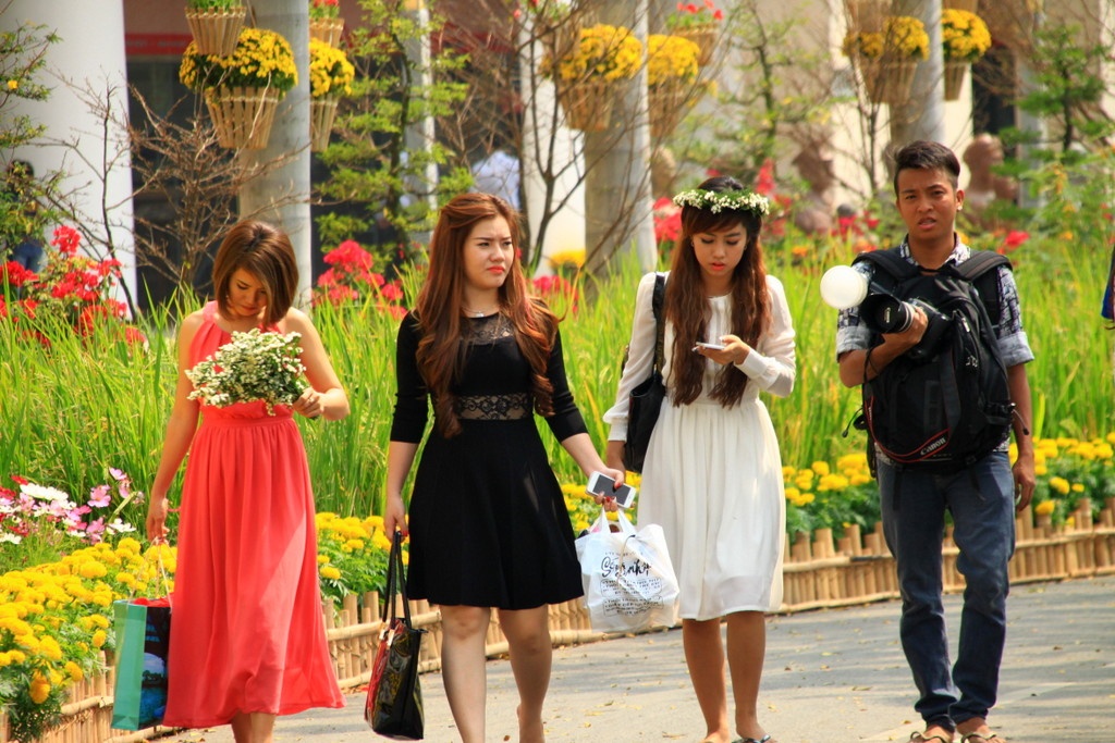 Duong hoa pho nha giau Sai Gon hut gioi tre hinh anh