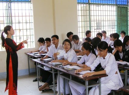 Hoc sinh chan Van, nham Nam Cao thanh tu tu hinh anh