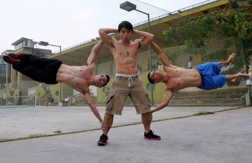 Thu tap the hinh nhu lam xiec cua gioi tre Sai Gon hinh anh