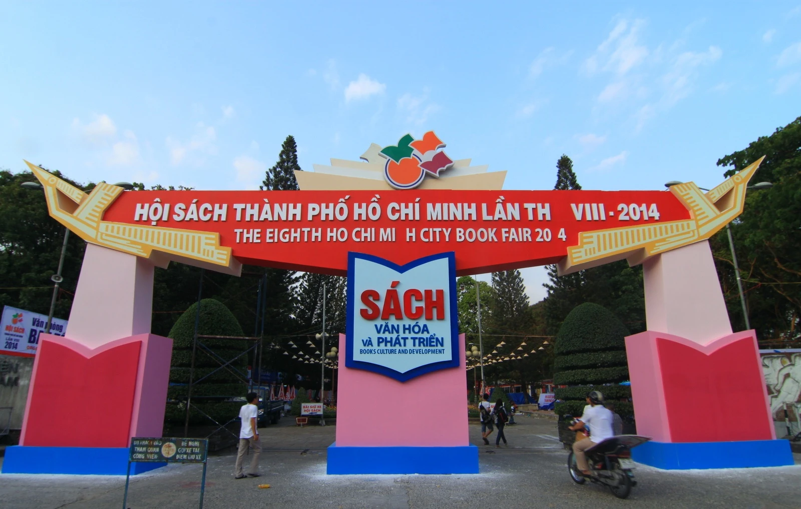 Nhung hoat dong tieu bieu tai Hoi sach TP.HCM lan 8 hinh anh