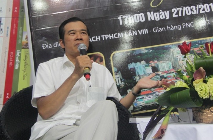 Nha van co sach ban chay nhat 2013 gap cau hoi kho hinh anh