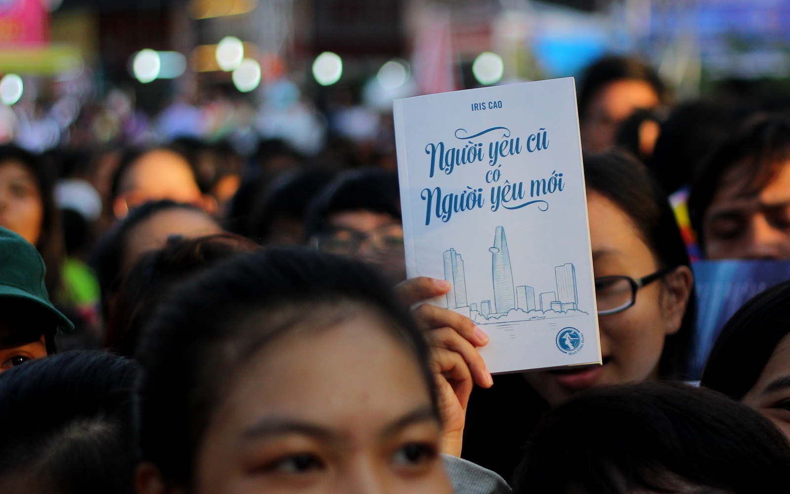 Gan 1 trieu luot nguoi den Hoi sach TP.HCM 2014 hinh anh