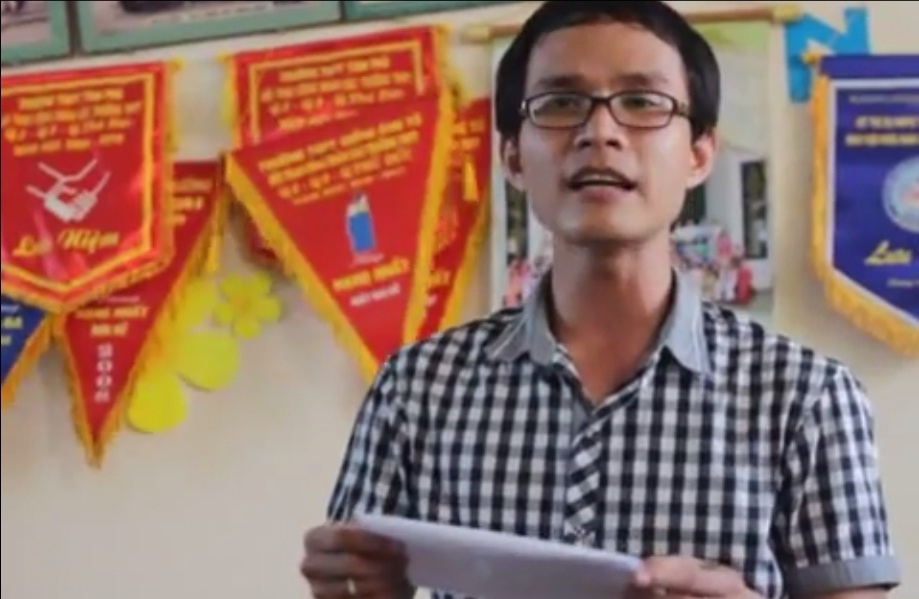 Clip thay Ngoc Trai hat 'Minh yeu nhau di' bang vong co hinh anh