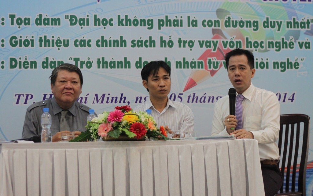 TP.HCM chi can 12% lao dong co trinh do dai hoc hinh anh