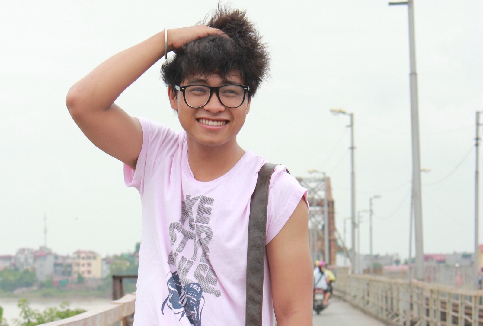 9x bo du hoc, di lam boi ban kiem tien mo cong ty hinh anh