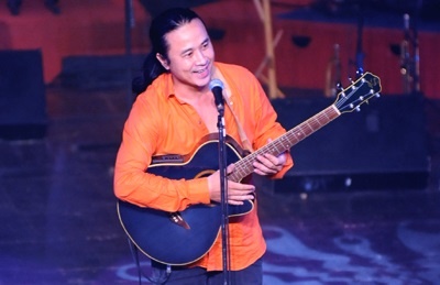 Le Minh Son mung vi con xep thu 55/57 cua lop hinh anh