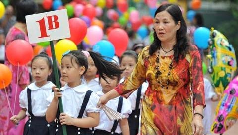 Tre vao lop 1 khong can bang tot nghiep mam non hinh anh