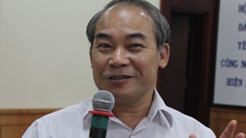 Thu truong Bo GD-DT tra loi ve ky thi tot nghiep hinh anh