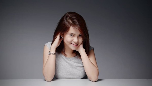 Thu Trang được biết đến với cái tên Chang Chen - hot girl Việt Đức.