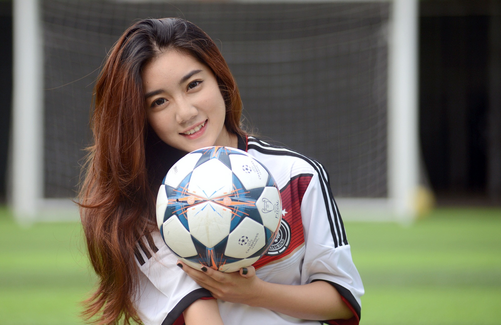 Vũ Minh Phương (quê Hà Nội), đang là sinh viên khoa Báo chí-Truyền thông, ĐH KHXH&NV TP.HCM.