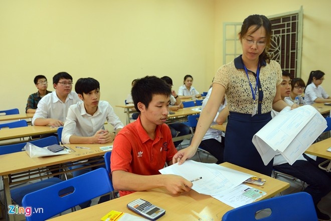 Thi sinh bi dinh chi o DH Canh sat nhan dan tang ky luc hinh anh