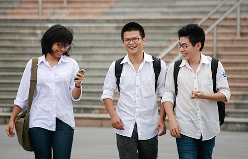 Diem chuan du kien DH Kinh te Luat - DH Quoc gia TP.HCM hinh anh