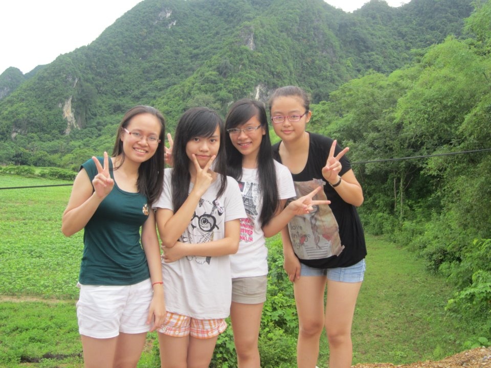 Thảo Trang có chiều cao nôi bật so với nhiều bạn gái cùng trang lứa.