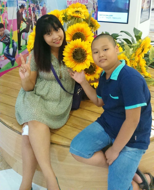 Nhập mô tả cho Tôi cảm thấy rất hạnh phúc khi đã cho con trai mình một gia đình thực sự.