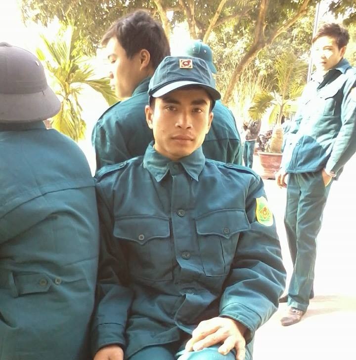 Sau khi hoàn thành nghĩa vụ quân sự, Xoa bắt đầu khởi nghiệp.