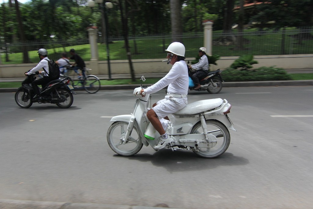 Bác Hiền làm nghề chạy xe ôm từ 12 năm nay.