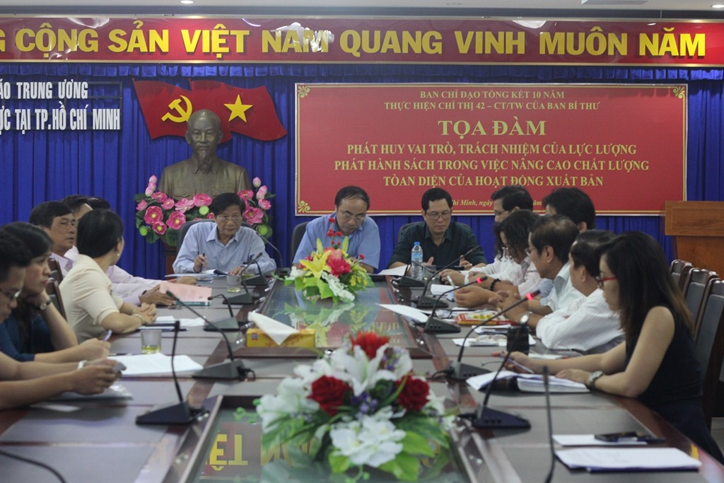 Quang cảnh buổi tọa đàm.