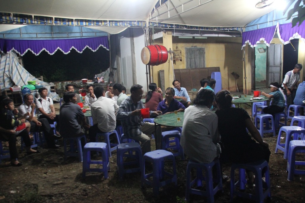 Người dân trong khu tập thể cho biết bà Lan sống rất chan hòa.