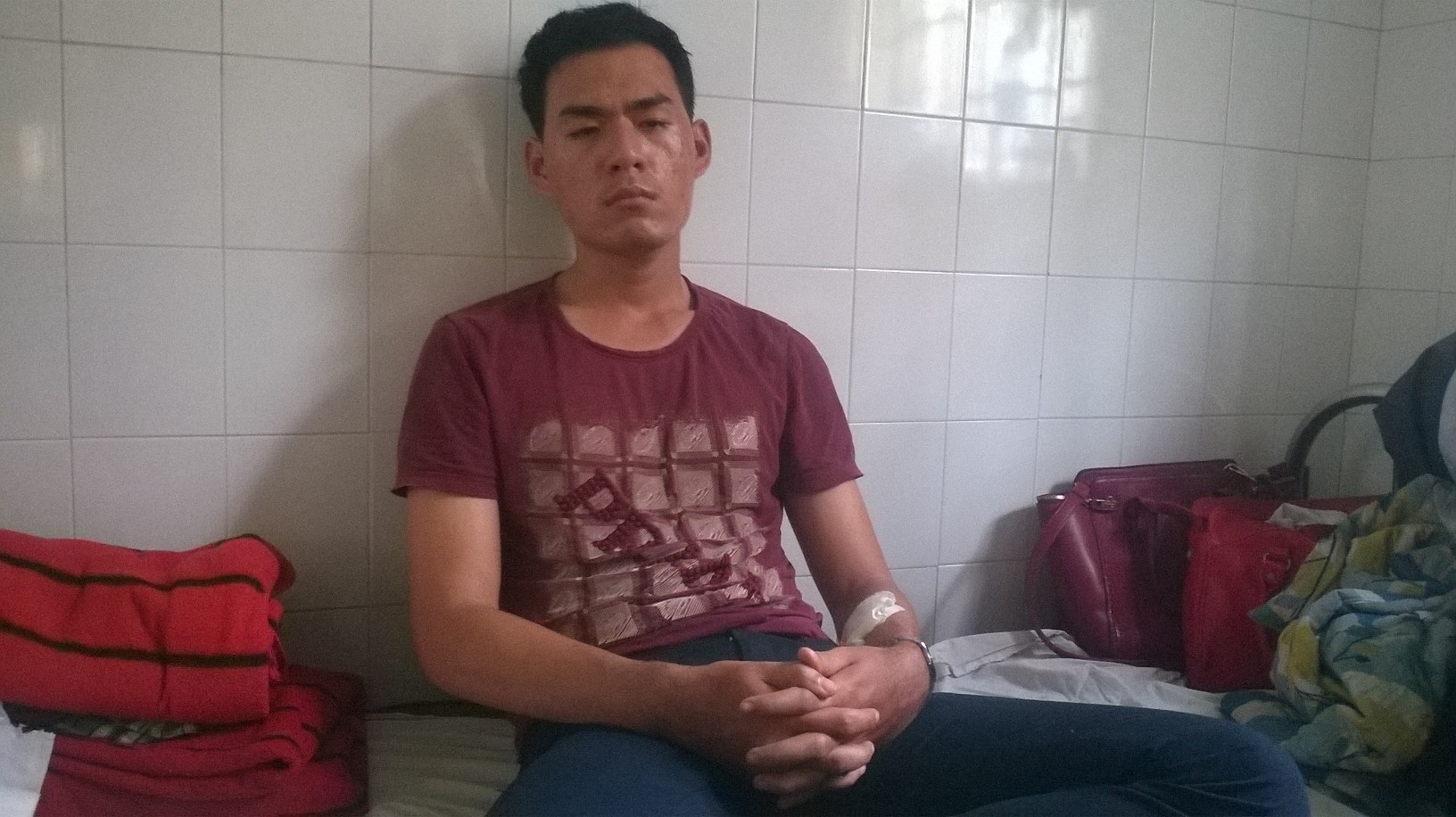 Chuyen tinh buon cua chang trai nhay song cuu ban gai hinh anh