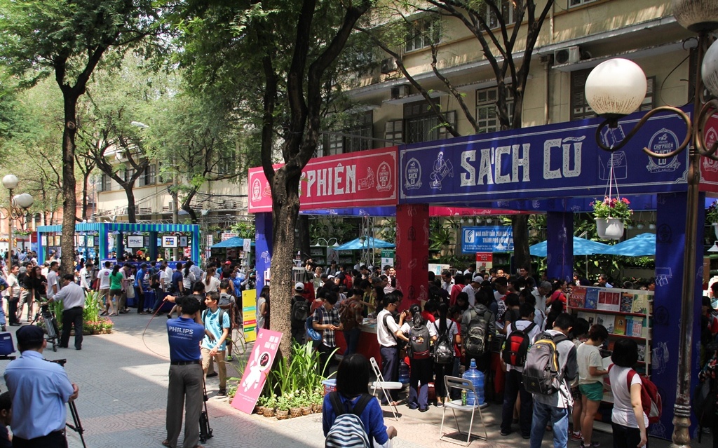 Việc chọn Ngày sách Việt Nam tại TP.HCM ở đường Nguyễn Văn Bình là bước thử nghiệm để xây dựng phố sách.