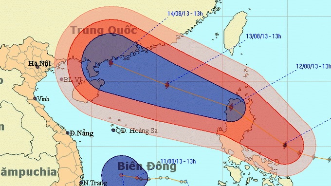 Sieu bao Utor giat gio cap 16, 17 tren bien Dong hinh anh