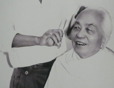 Phut binh di cua tuong Giap voi anh tho cat toc hinh anh