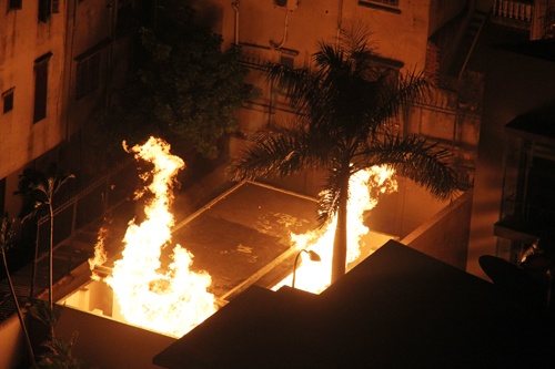 Clip bot dien no nhu phao hoa o Ha Noi hinh anh