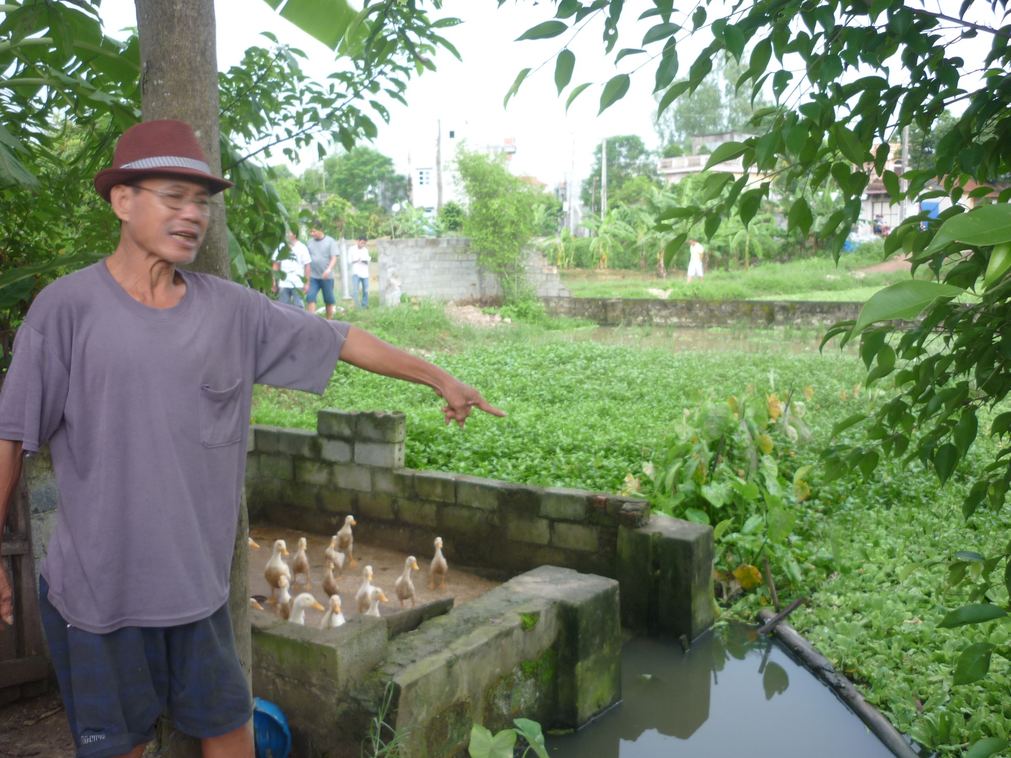 9X giet be 6 tuoi nem xac xuong ao phi tang hinh anh