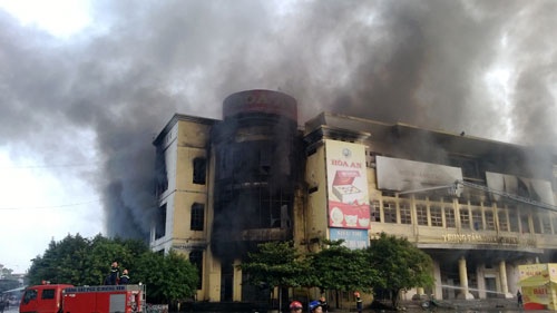 500 ti dong thiet hai trong vu chay TTTM o TP Hai Duong hinh anh