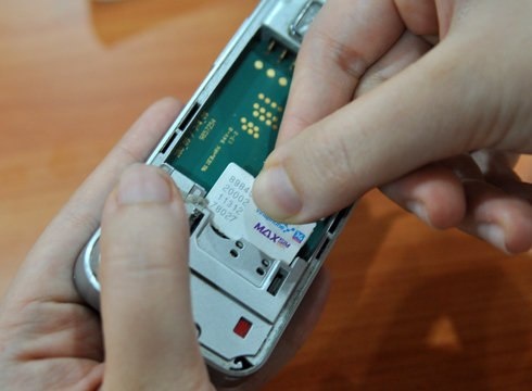 Tim ra tung tich thi the khong dau nho chiec sim ngam nuoc hinh anh