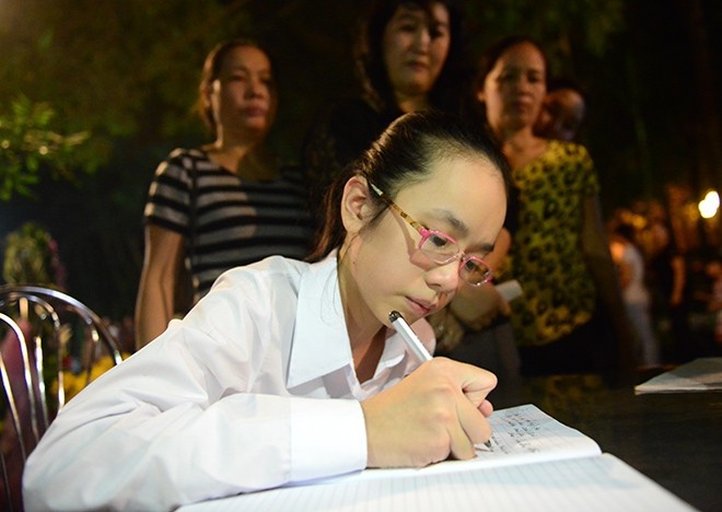 Nhung dong chu dam nuoc mat tri an Dai tuong hinh anh