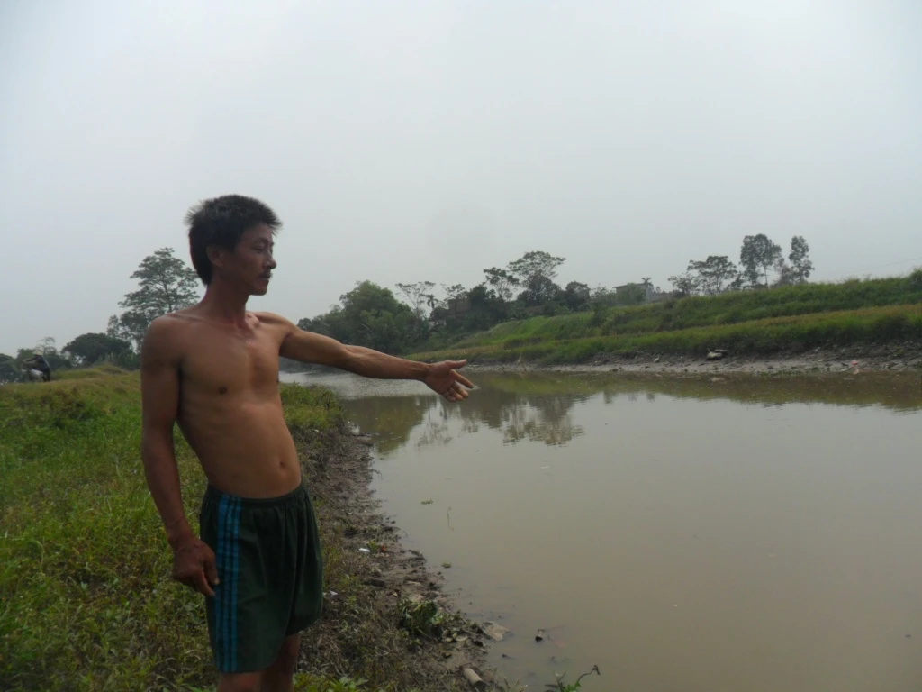 6 hoc sinh ru nhau di tam, 1 nguoi tu nan hinh anh