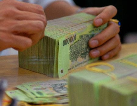 Loi khai nguoi dua tien ty 'lot tay' Duong Chi Dung hinh anh