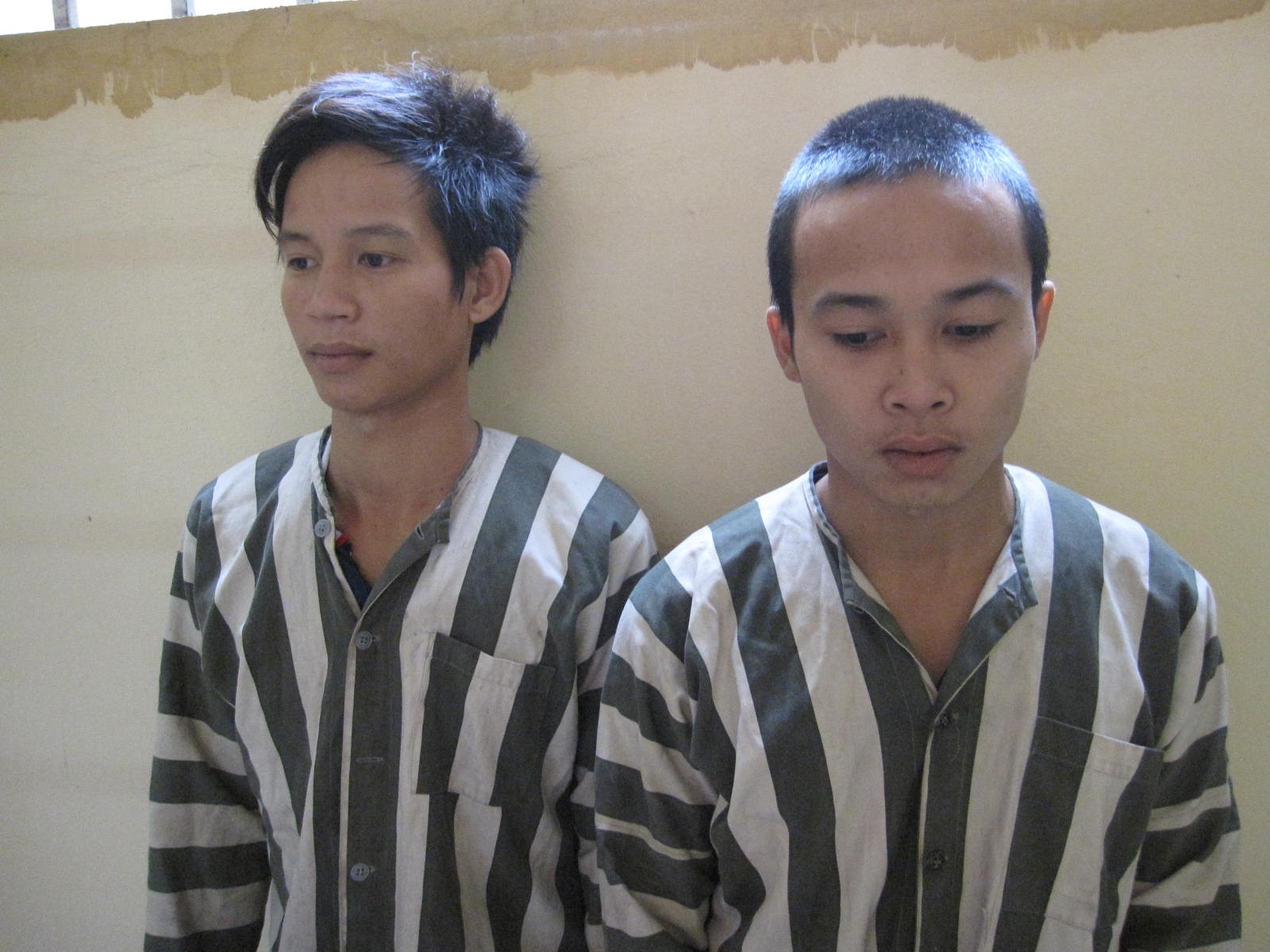 Cap 9x mang dao di cuop taxi o Ha Noi hinh anh