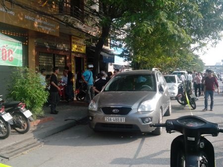 Nghi van dau vet tren chiec xe bac si Tuong cho xac nan nhan hinh anh