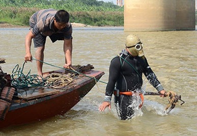 Lan truyen buc thu chi noi xac chi Huyen bi phi tang hinh anh