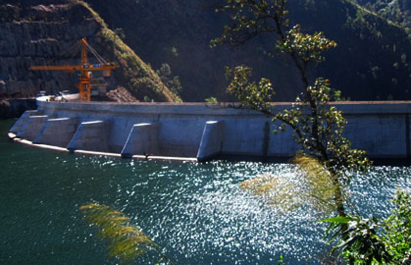 Di thuyen tren ho thuy dien, 3 nguoi mat tich hinh anh