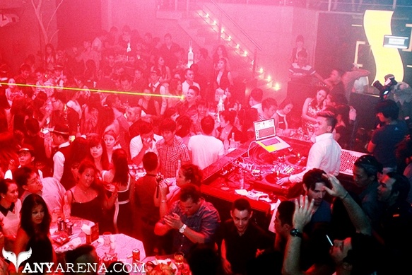 Tien than quan bar chay o Zone 9 tung co vu no sung hinh anh