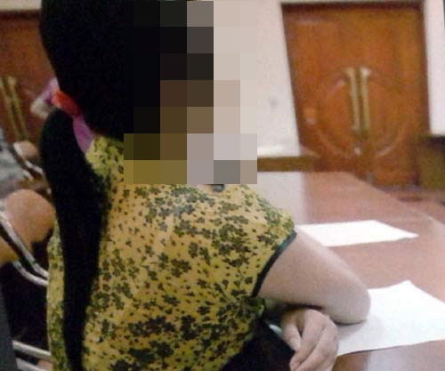 Co giao day Toan bi ban sang Trung Quoc hinh anh