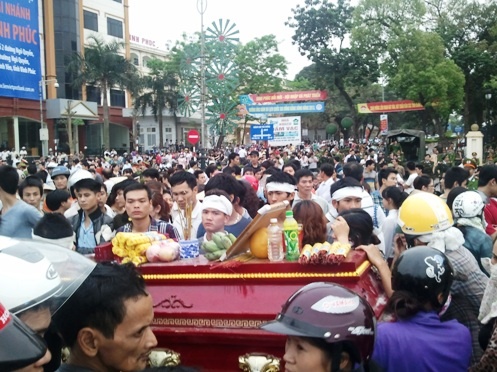 Nhung vu an xon xao du luan nam 2013 hinh anh