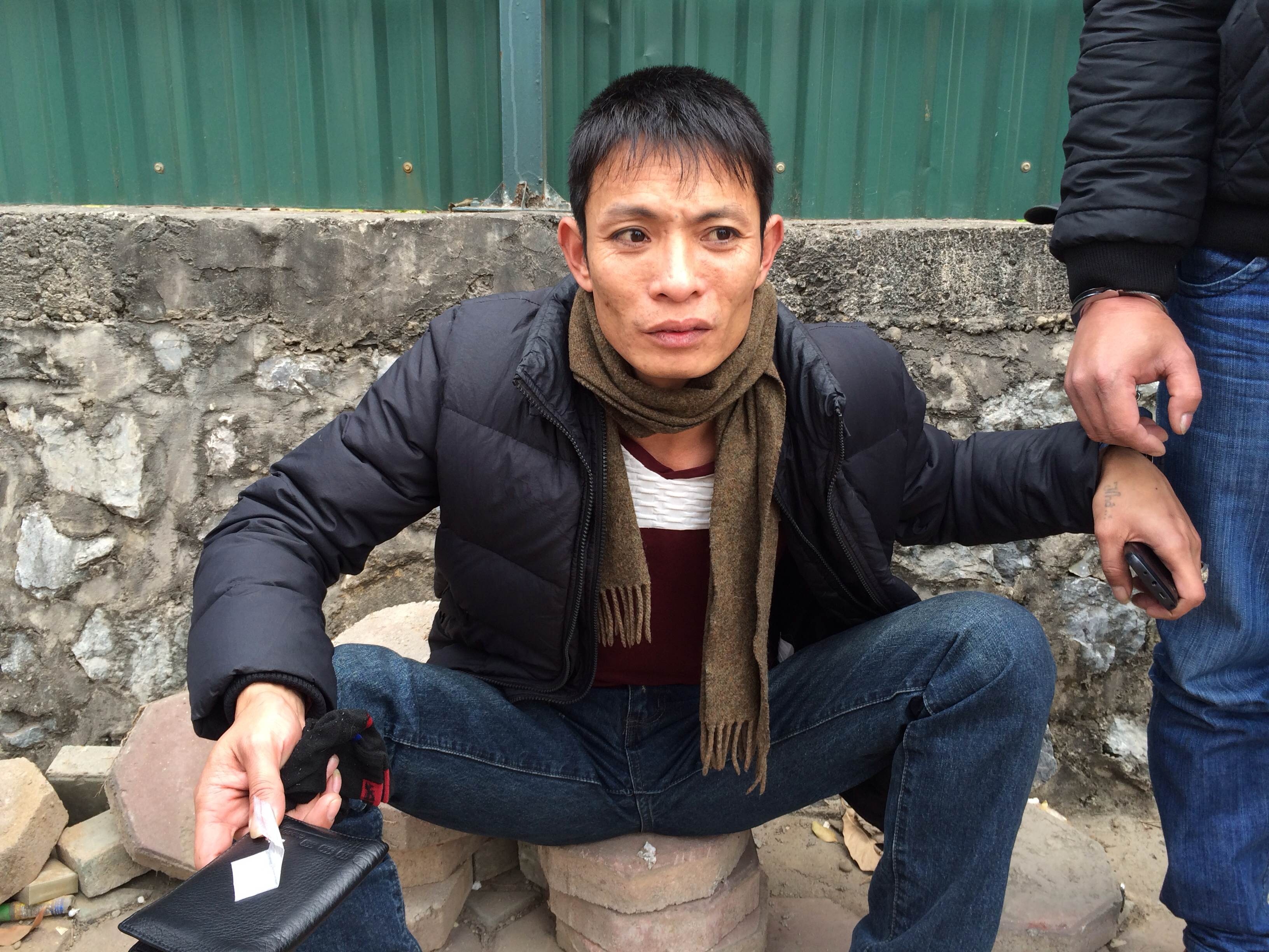 Mang ma tuy lan vao dam dong van khong thoat 141 hinh anh