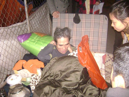 Nhung manh doi noi gam cau, nap cong khi Tet ve hinh anh