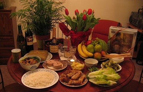 An mang tai bua com tat nien, 1 nguoi tu vong hinh anh