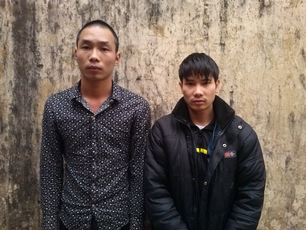 Tra thu nham, mot nguoi bi chem dut xuong suon hinh anh