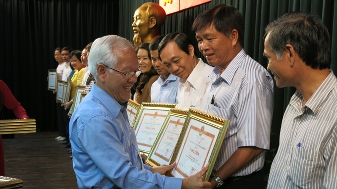 Kiem tra hieu qua lam viec cua cong chuc sau Tet hinh anh