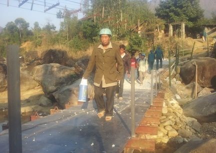 Thong cau tam canh cau treo bi sap o Lai Chau hinh anh