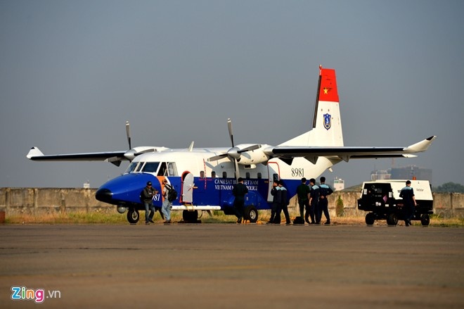 2 mat than bien Dong Viet Nam nhap cuoc tim may bay mat tich hinh anh